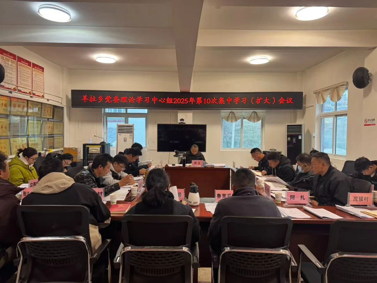 1764225887744083276.jpg 7d31f1e7b2a0bdc83b6d42e6f401afaa.jpg