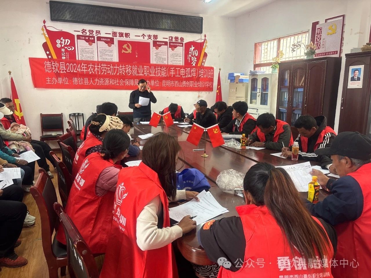 1714354420119075218.jpg 78934fb3e7e4a3aeb214b0152bc6cc6a.jpg